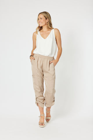 Traveller Luxe Side Button Caramel Pant