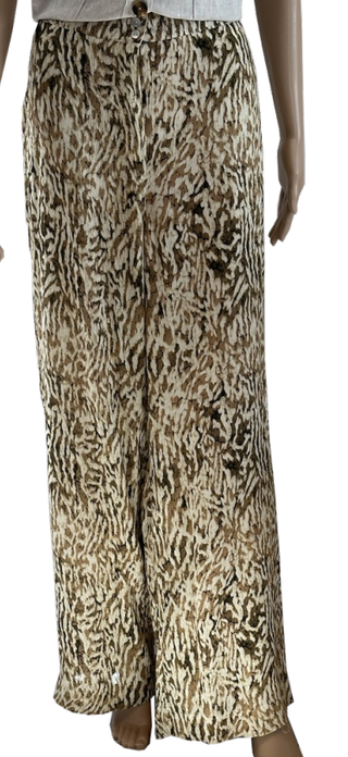 Sophie Pant  in Animal Natural