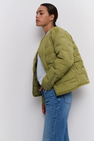 Short Olive Nylon Quilted Jacket w Zipper Detail