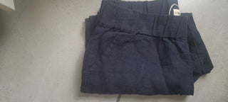 Zoe Navy Capri 23