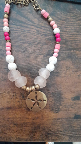 SOUL SHORT NECKLACE  PINKS 330502